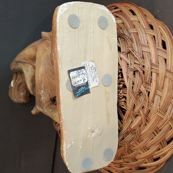 Statue of mother and child - Picture 7 of 8